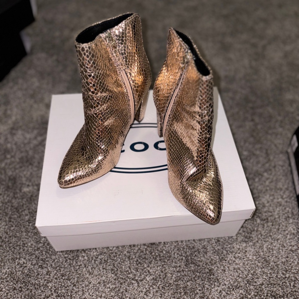 Scoop rose gold Chic Ankle Boots